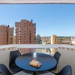 Sunny One Bedroom Apartment *