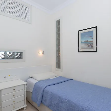 Sunny One Bedroom Apartment